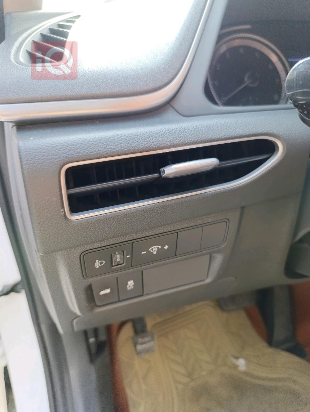 هیوندای سۆناتا